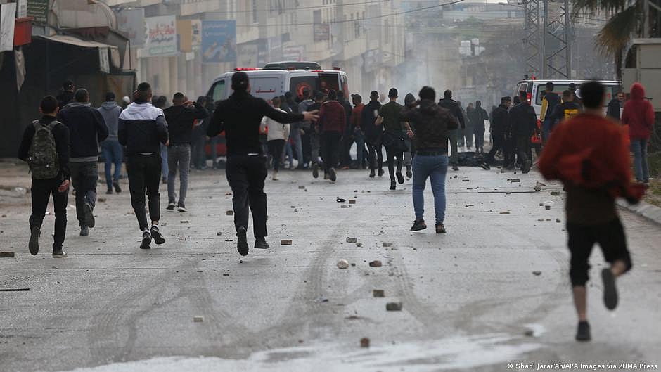35 Palestinians injured by Israeli soldiers in West Bank