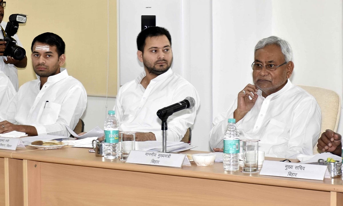 Tej Pratap invites Nitish Kumar to re-enter Mahagathbandhan