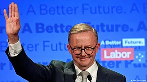 Albanese’s defence pact with Papua New Guinea faces delay amid sovereignty concerns