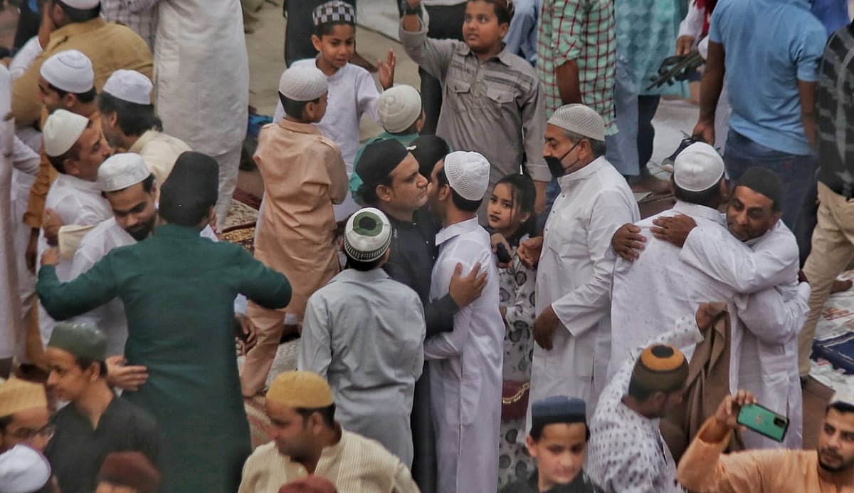 In Pictures: Different shades of Eid celebrations at Jama Masjid, Delhi