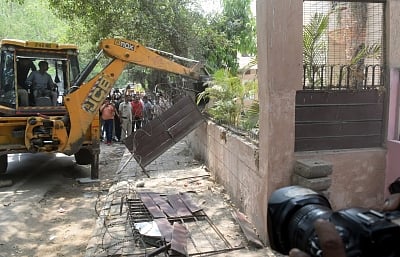 Anti-encroachment drive begins in Delhi's Janakpuri, Dwarka