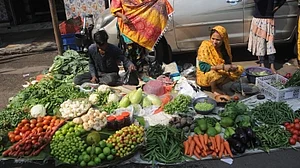 Vegetables become costlier amid supply shortage