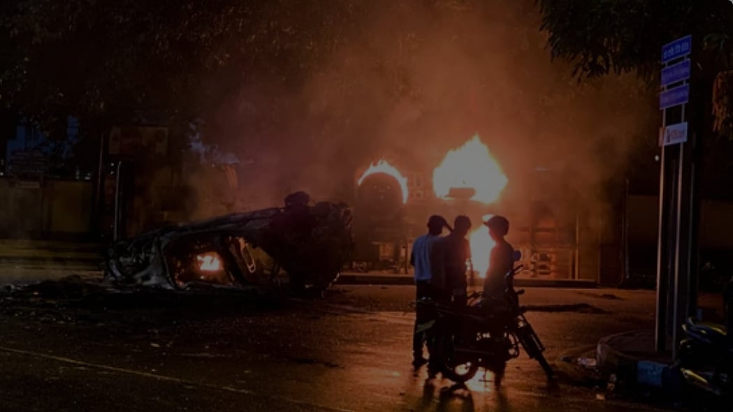 Ancestral home of Sri Lanka's Rajapaksas set on fire in Hambantota