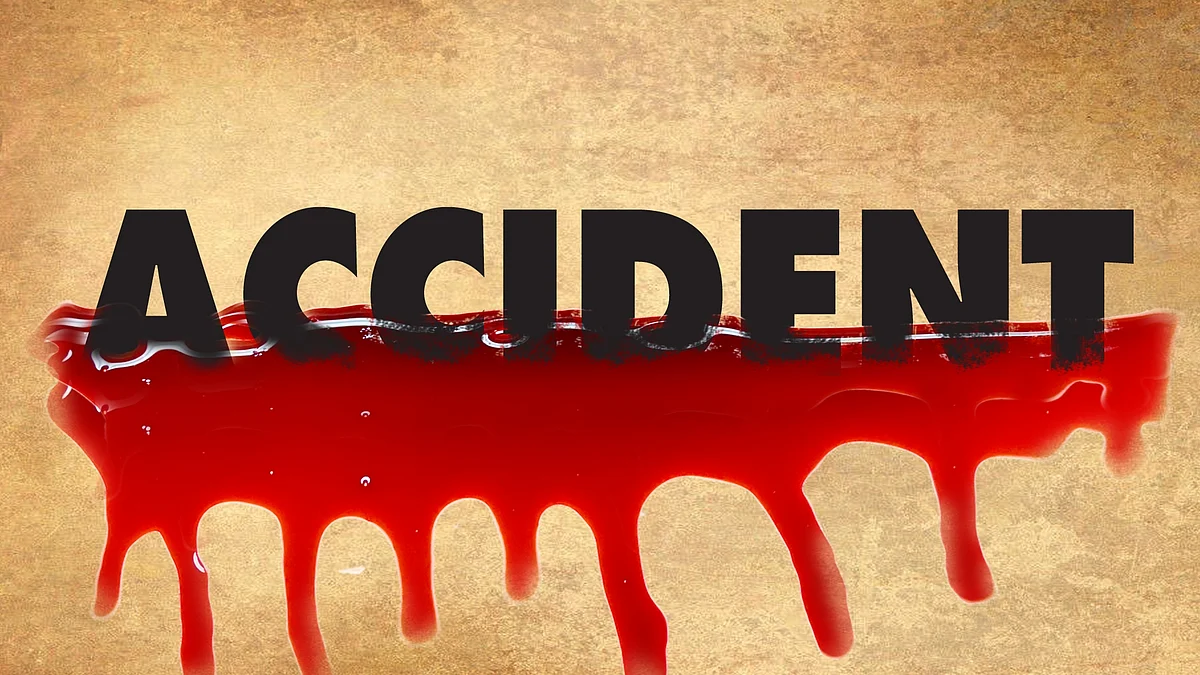 Road crash on Yamuna Expressway leaves five dead