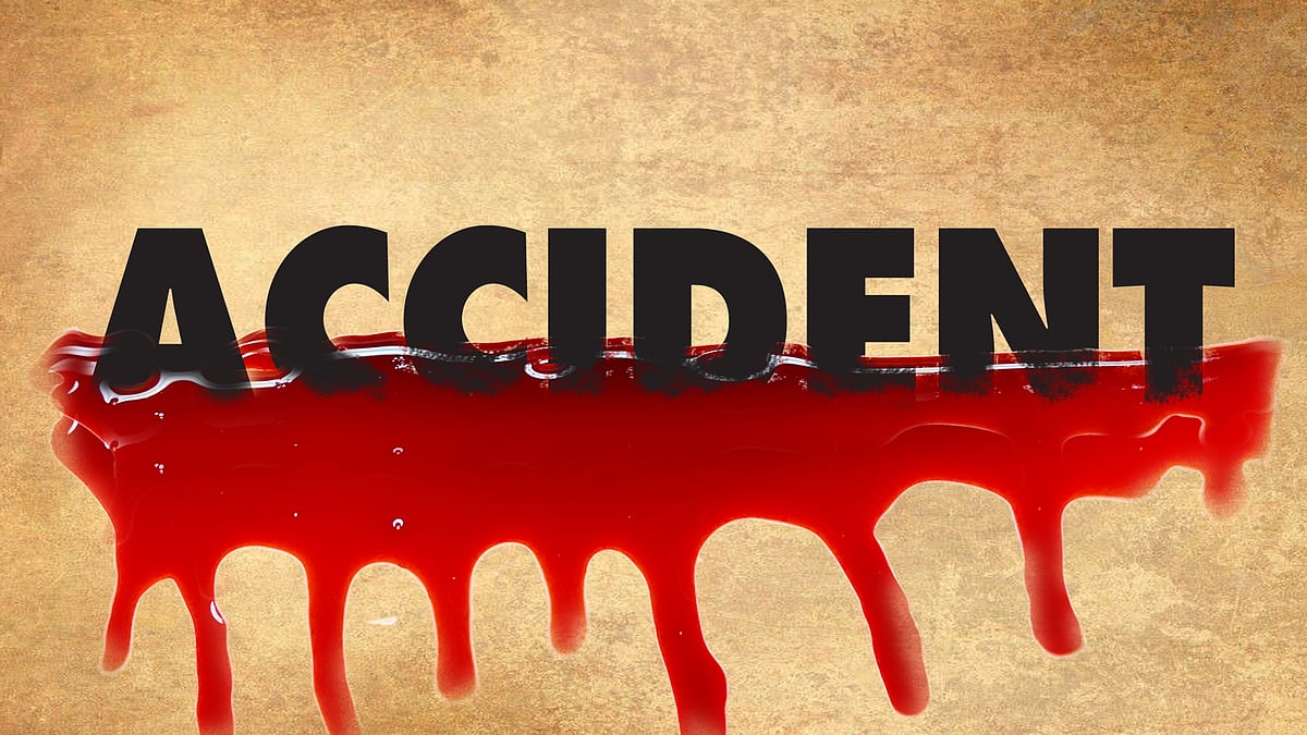 Road crash on Yamuna Expressway leaves five dead