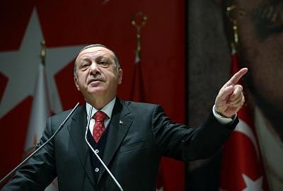 Turkey threatens to block Finland, Sweden NATO bids