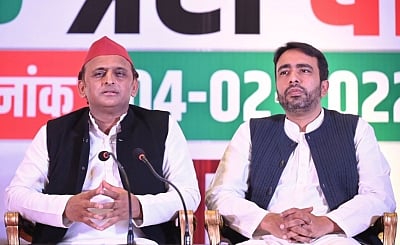 Accompanied by Akhilesh, Jayant files nomination for RS