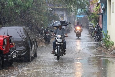 Cyclone Asani: Heavy rains in Chennai, 10 flights cancelled