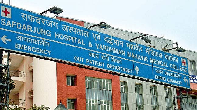 Fire at 2 hospitals in Delhi, no casualty reported