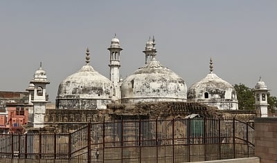 Gyanvapi case: Muslim side to continue arguments today