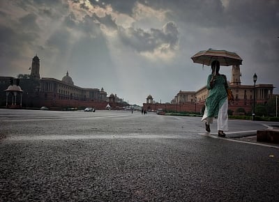 Thundery development cools down Delhi NCR a bit, mercury set to rise from Saturday