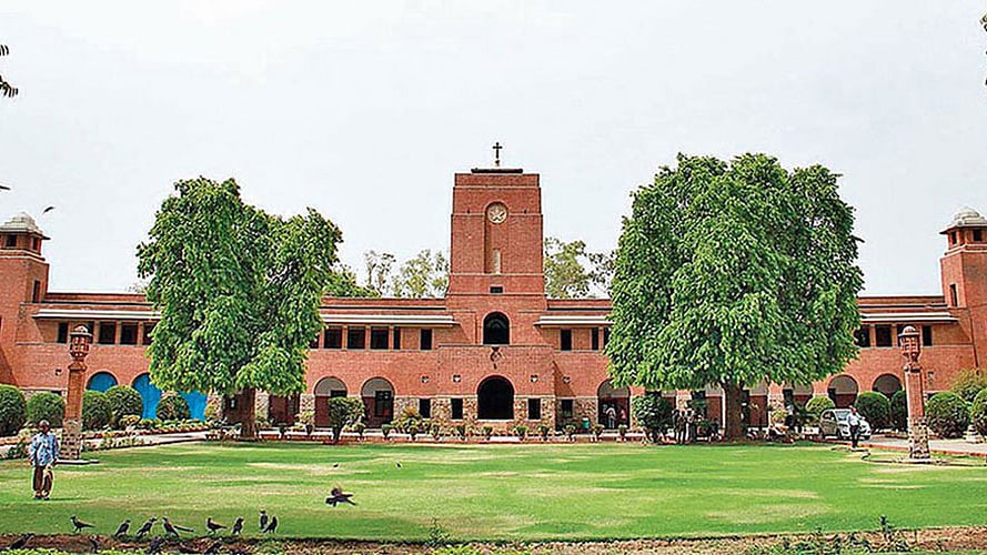 Delhi Musings: An ageing DU and
overzealous minister