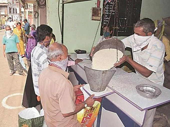 Reports on ration cards’ surrender ‘fake’ but no inquiry or action against DMs