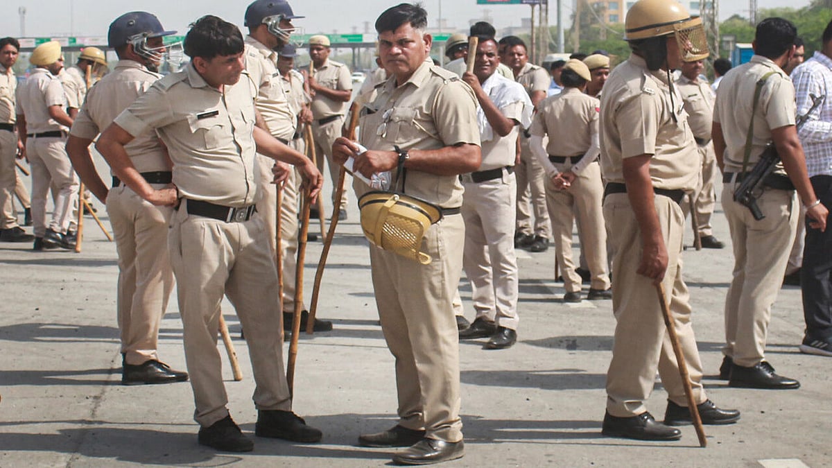 Three policemen killed in firing by miscreants in MP's Guna; CM to hold emergency meeting over incident