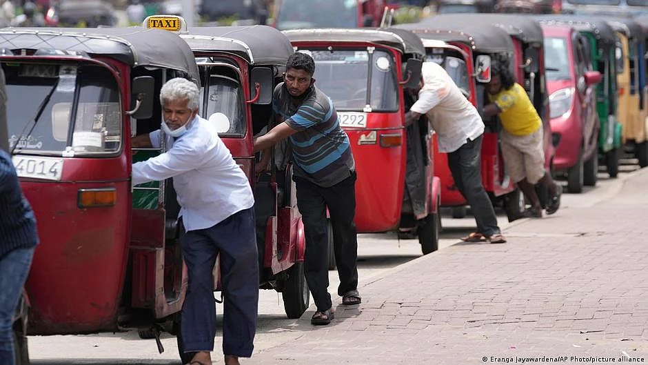 Energy crisis in Sri Lanka- auto rickshaws queue for petrol