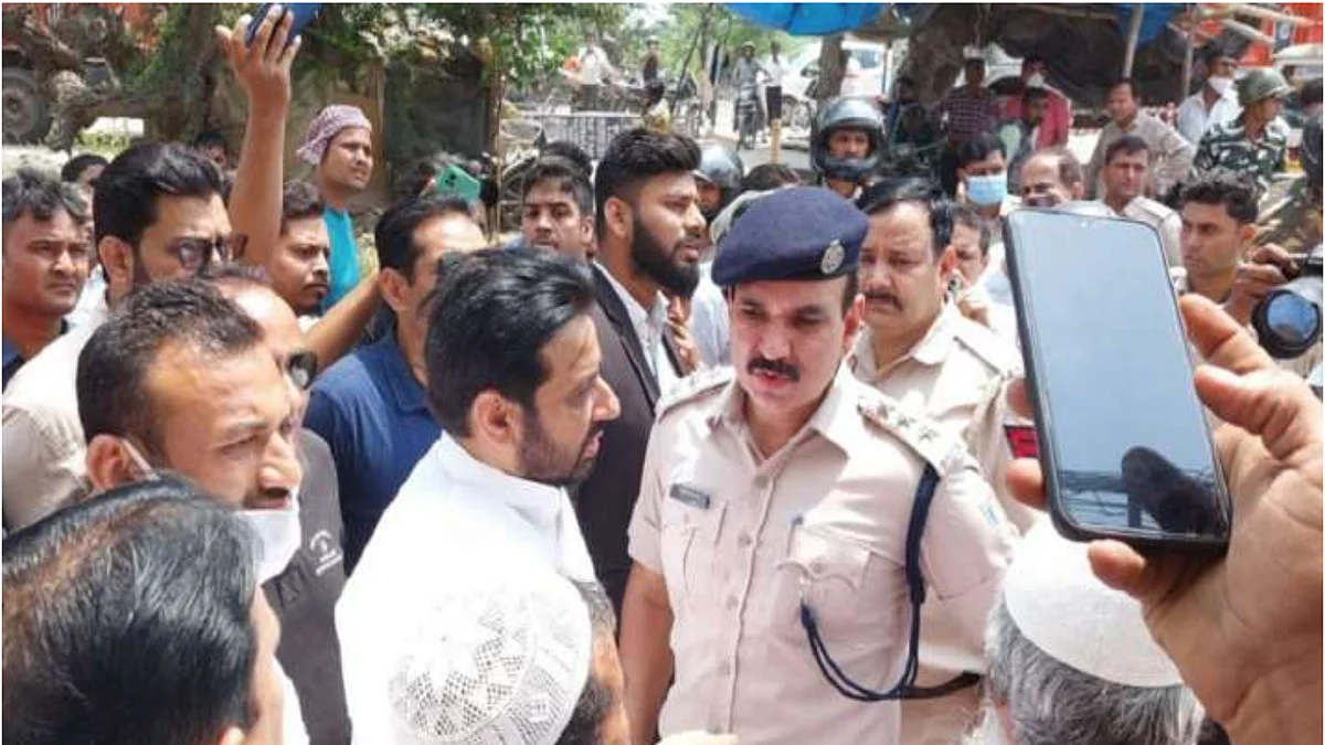 Delhi: AAP MLA Amanatullah Khan detained for blocking MCD's anti-encroachment drive in Madanpur Khadar