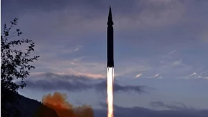 N.Korea fires 3 ballistic missiles toward East Sea: S.Korean military