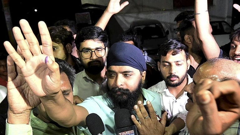 Importance of being a storm trooper: tracking the evolution of Bagga to 'Bagga Ji' 