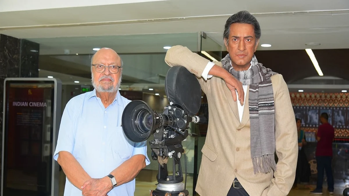 Satyajit Ray’s films are unique, original and one of a kind: Shyam Benegal