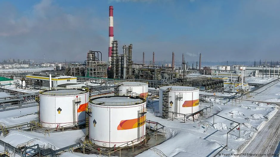 EU battling for consensus on Russia oil embargo