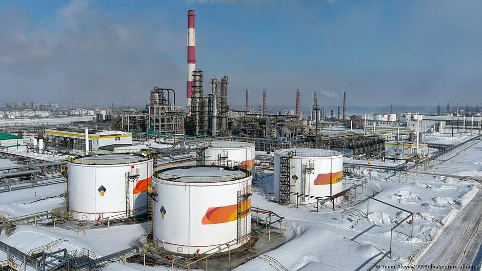 EU battling for consensus on Russia oil embargo