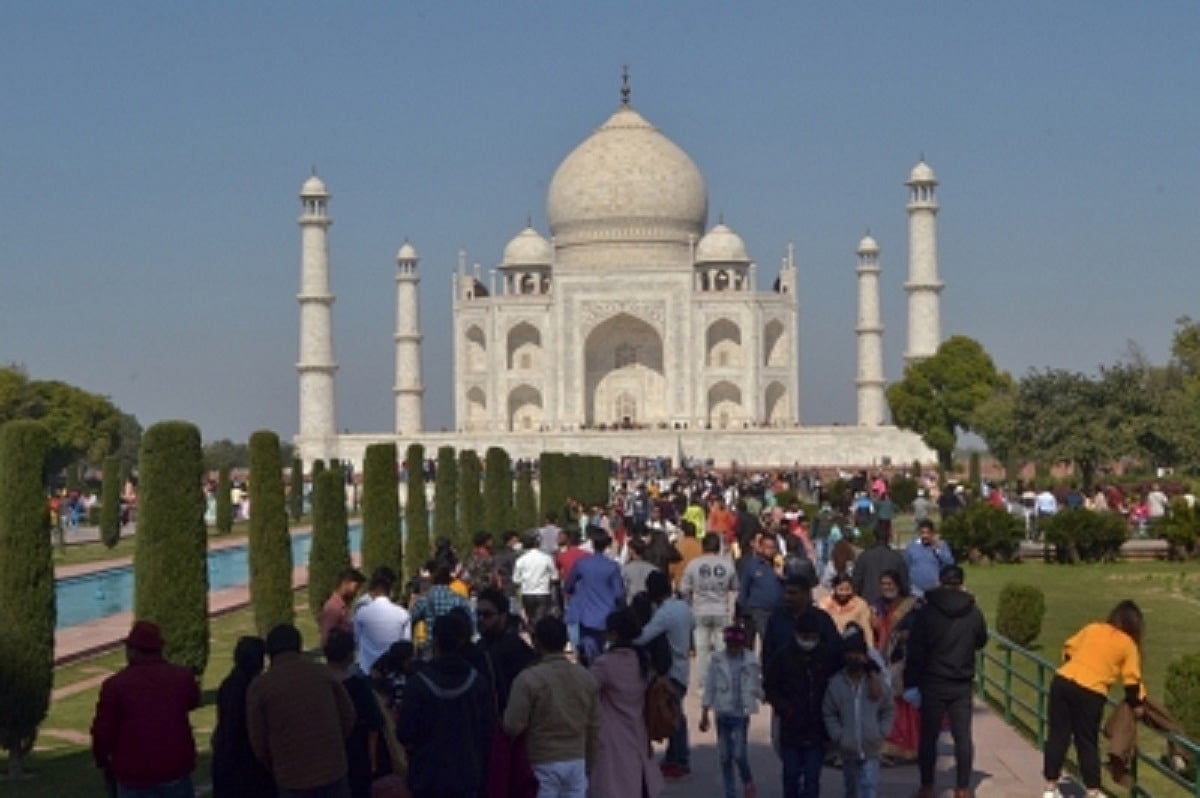 Tourists at the Taj Mahal are scared of simian attacks