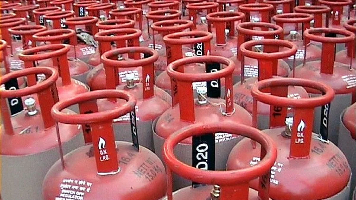 Commoners unable to afford single domestic LPG cylinder refill: Congress slams govt over inflation