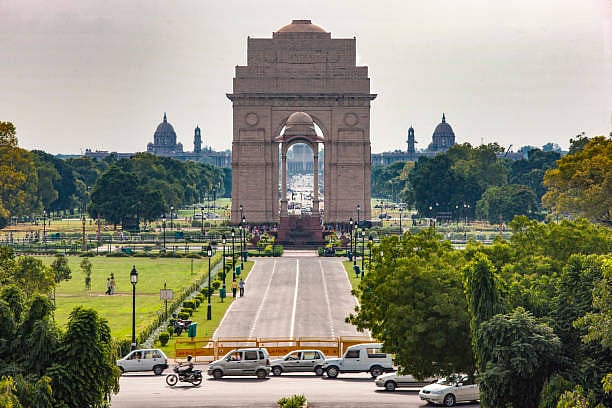 Delhiites witness clear, warm Friday; max temp at 39.3 degrees Celsius, likely to increase by 2 degrees
