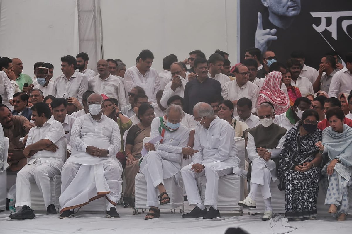 Congress protest at Delhi's Rajiv Chowk over Rahul's ED grilling and Agnipath Scheme
