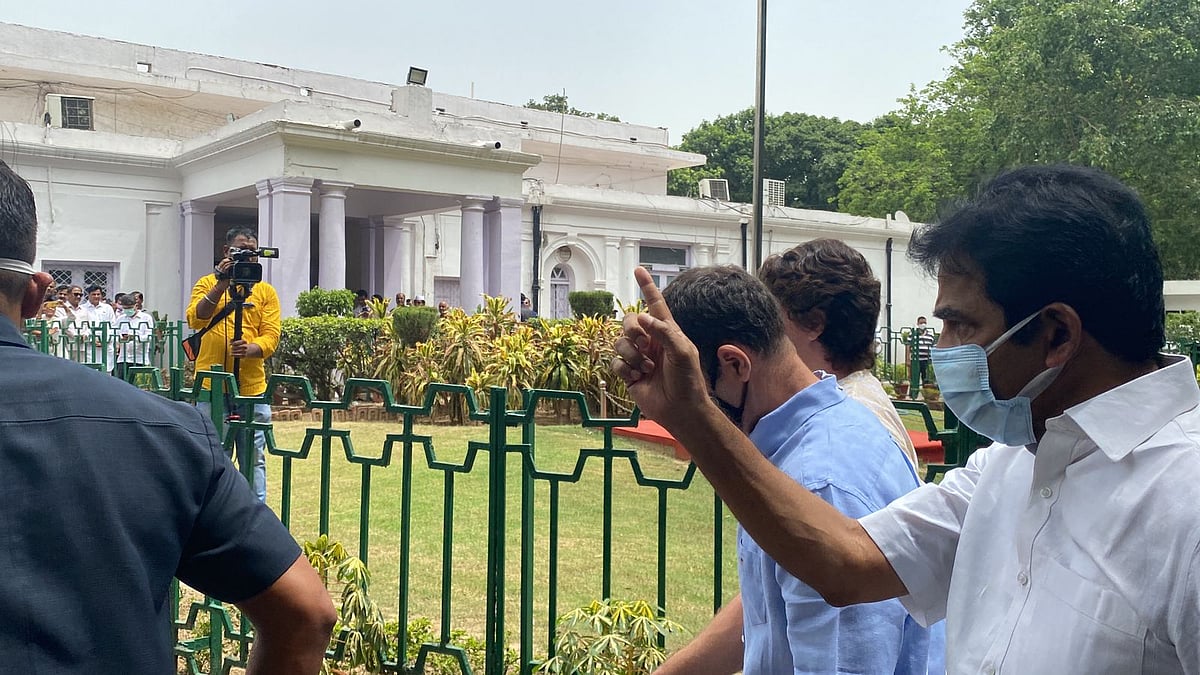 Rahul Gandhi appears before Enforcement Directorate