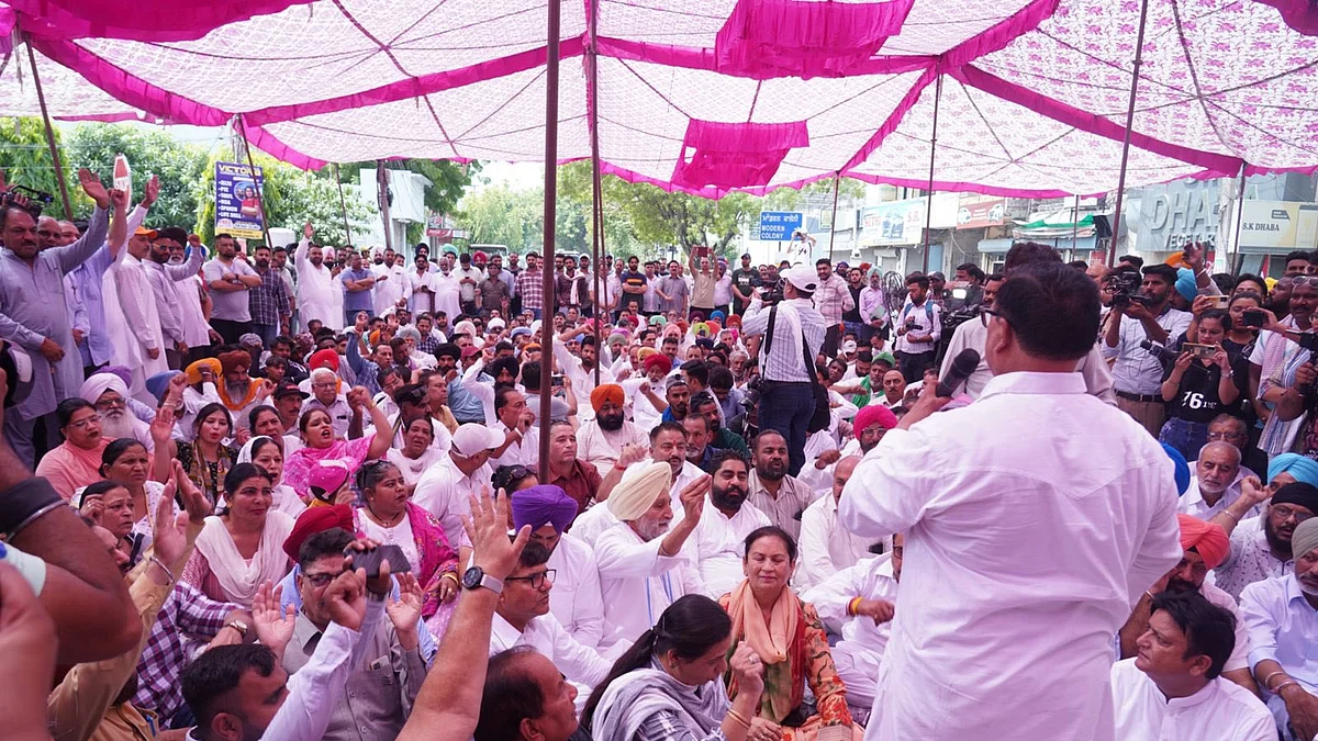 Congress holds massive protests in Punjab, Haryana, HP and Chandigarh against ED summons to Rahul Gandhi