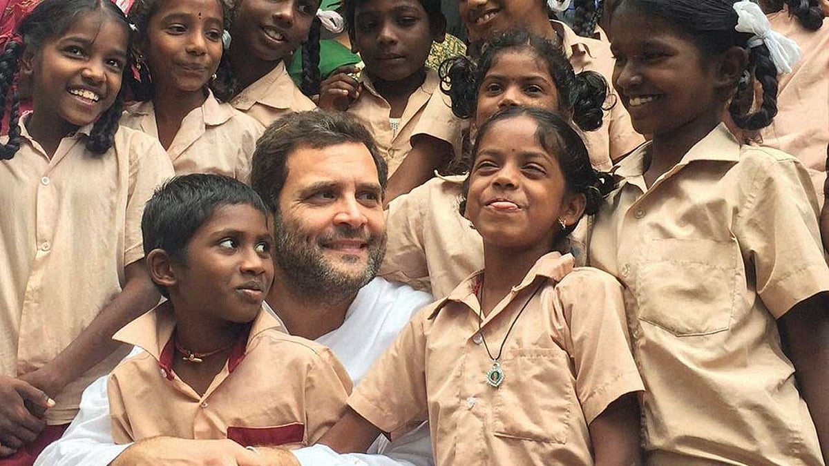 Rahul Gandhi does not move with photographers, the latter follow him!