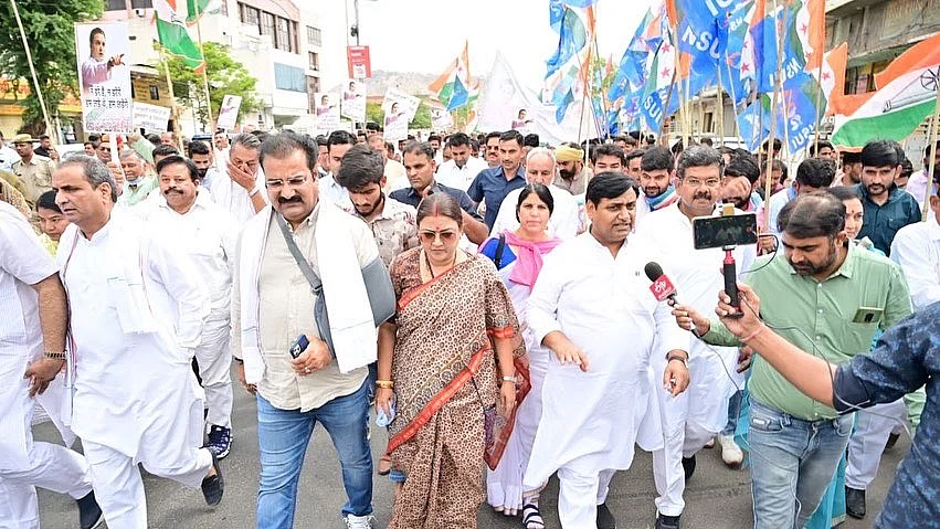 Rajasthan Congress takes out protest march in Jaipur against ED notice to Rahul Gandhi, Sonia Gandhi