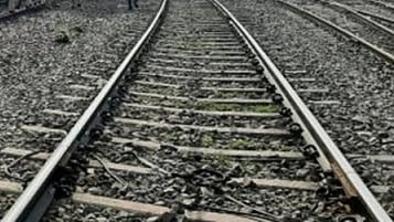 Hyderabad techie ends life over failure in love