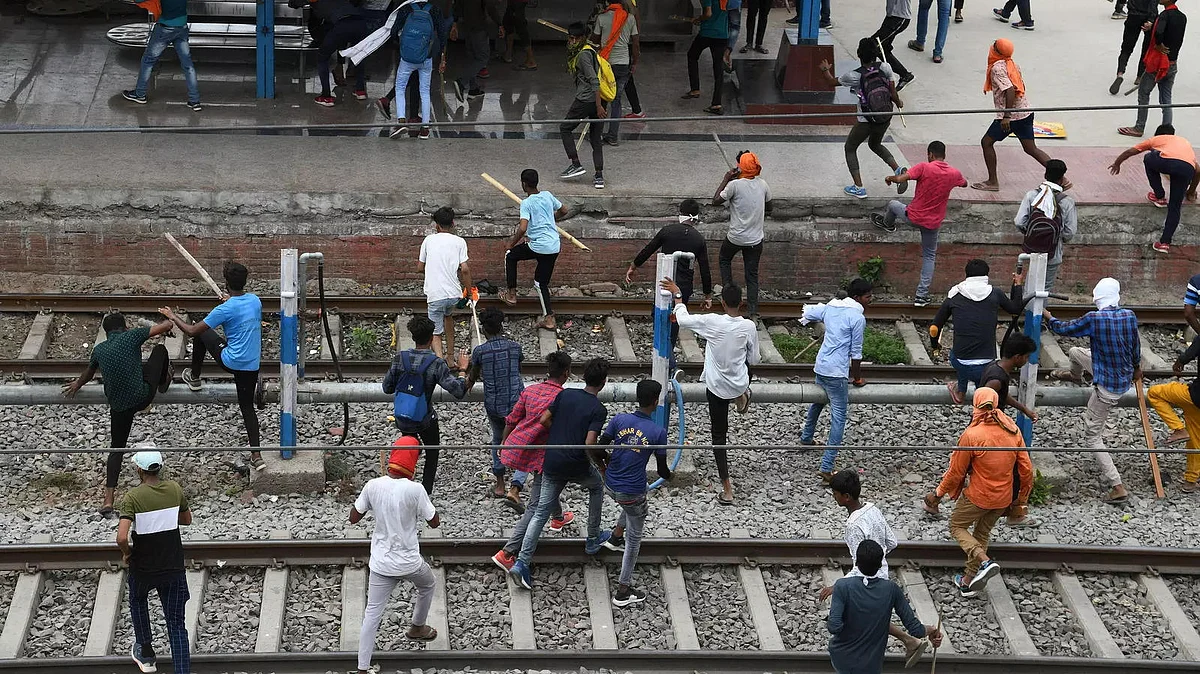 Agnipath protests: Aspirants block roads in parts of Haryana; security stepped up