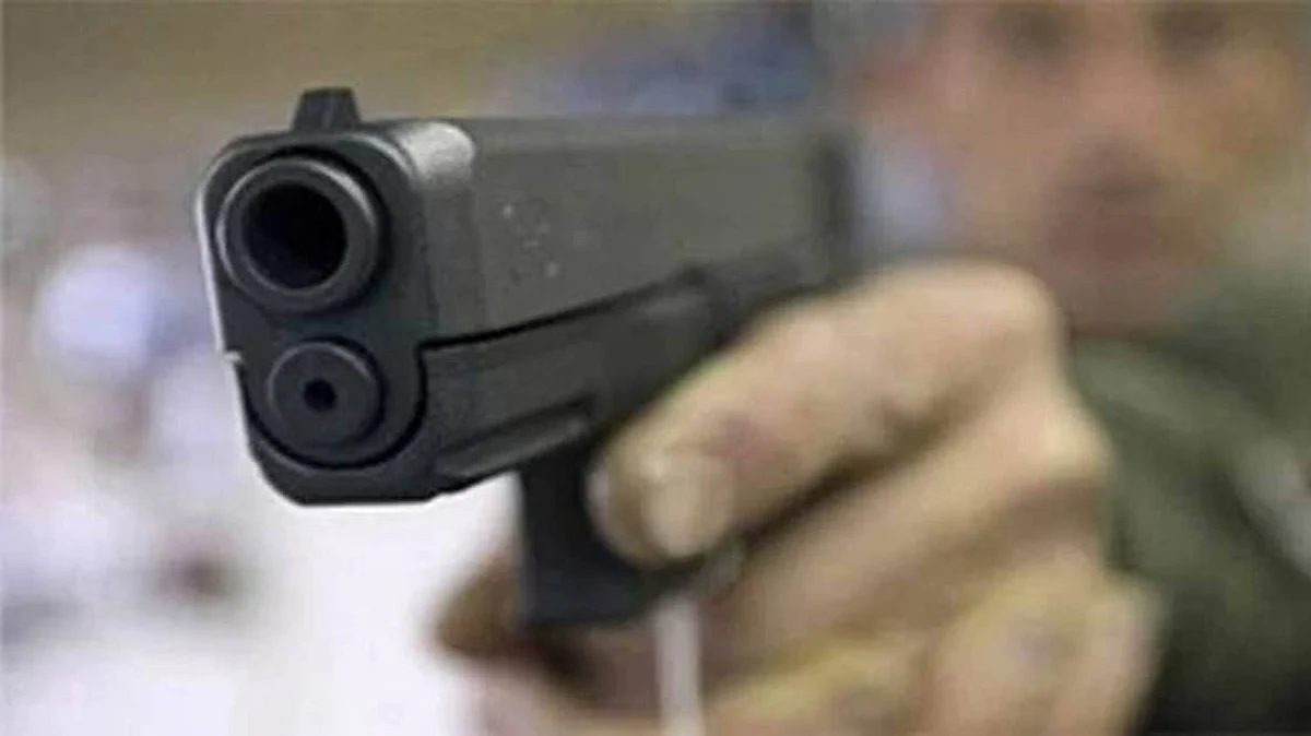 Norwegian police say 2 killed in mass shooting in Oslo