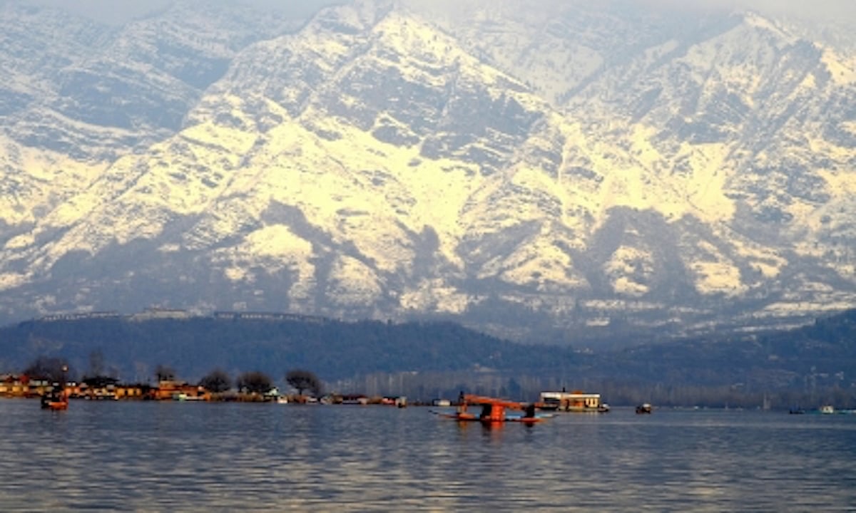 Fair weather to continue in J&K
