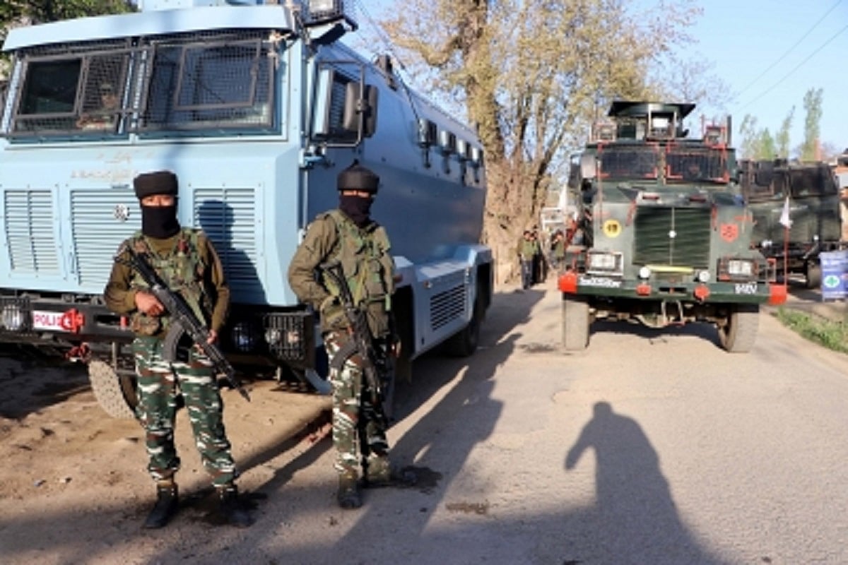Gunfight breaks out at Shopian in J&K