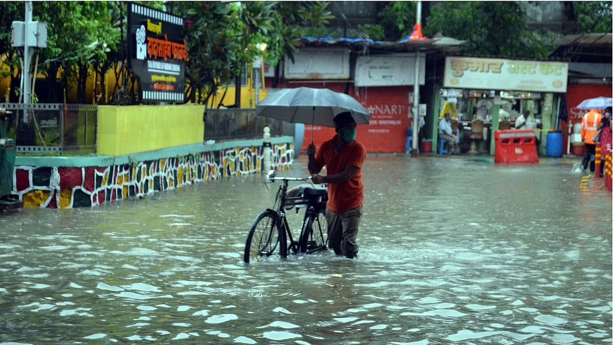 Rains continue to lash Mumbai; citizens complain of flooded roads
