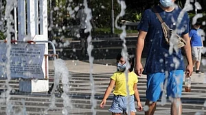China renews orange alert for high temperatures