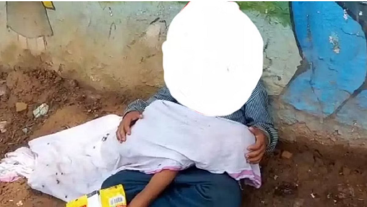 8-yr-old sits with brother's body in lap outside MP hospital as father looks for ambulance; govt orders probe