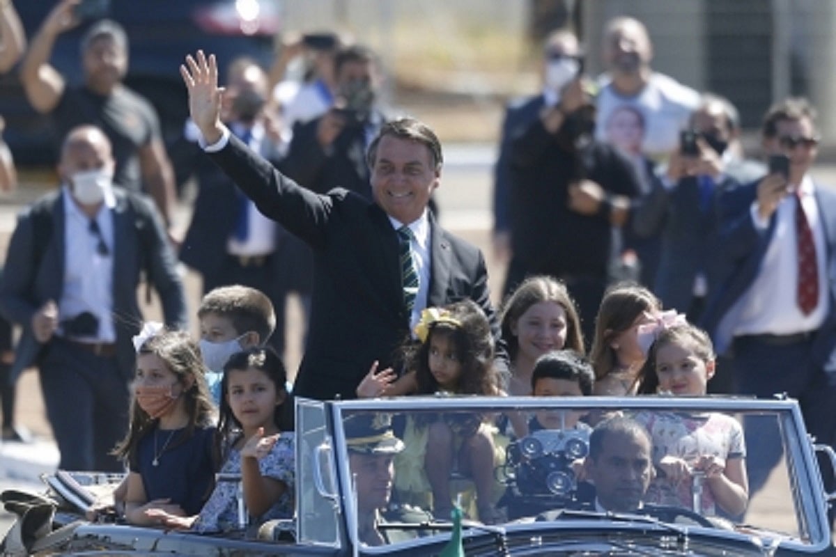 Bolsonaro officially announces re-election bid