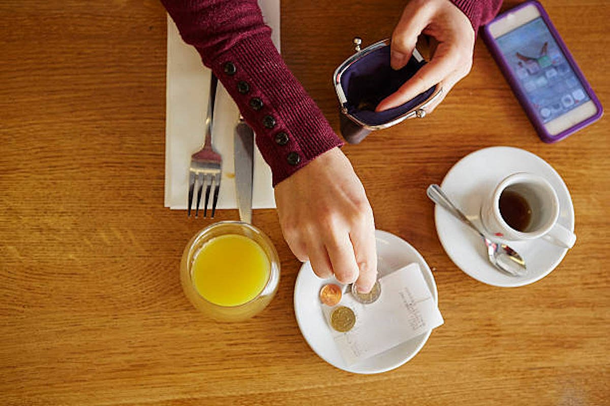 Ban on levy of service charge in food bills without any legal basis: NRAI