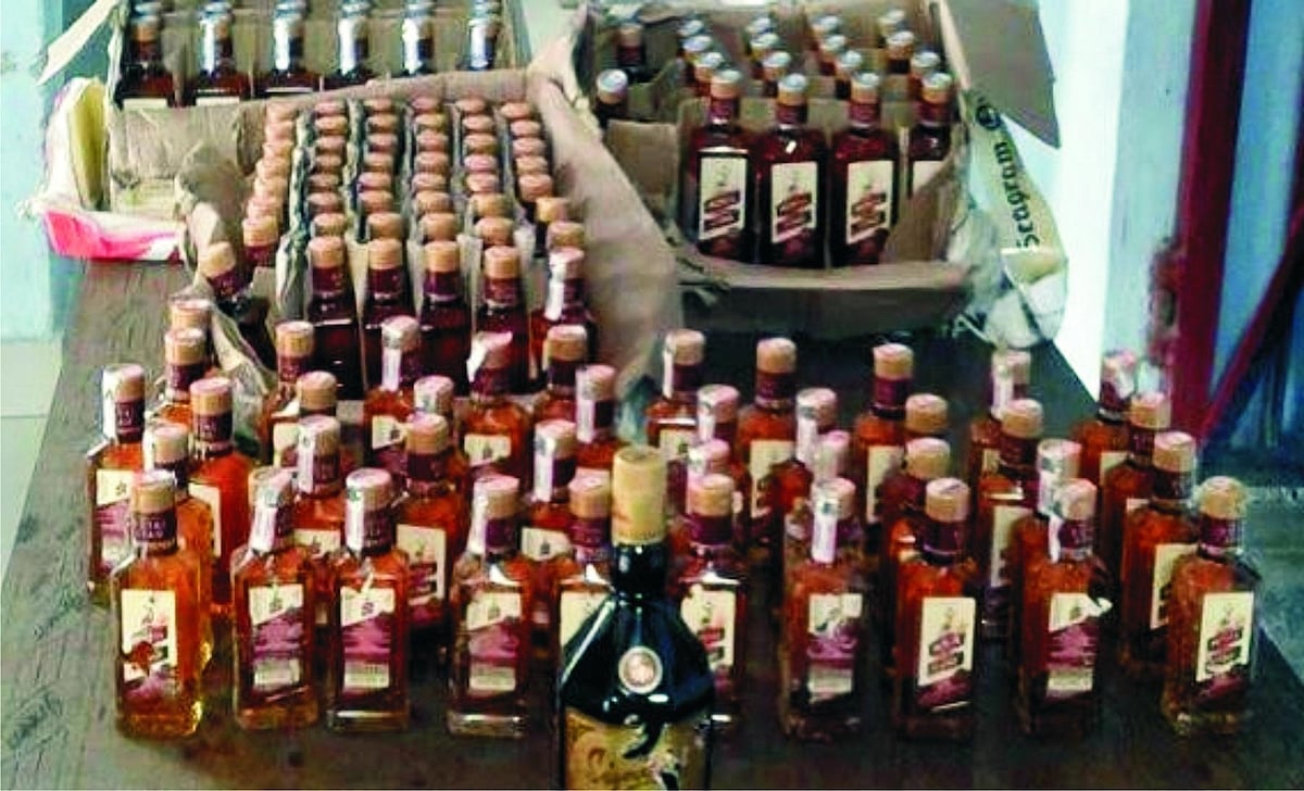 Labourer gets liquor bottles as 'wage' in 'dry' Bihar