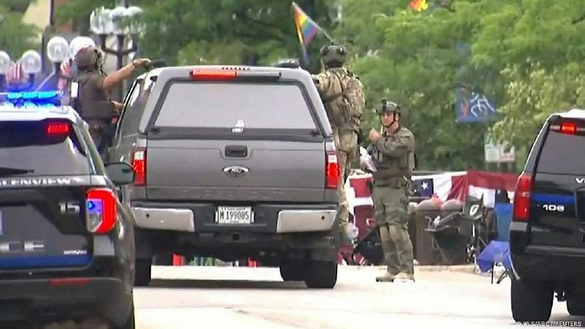 6 dead, 30 wounded in shooting at Chicago-area July 4 parade