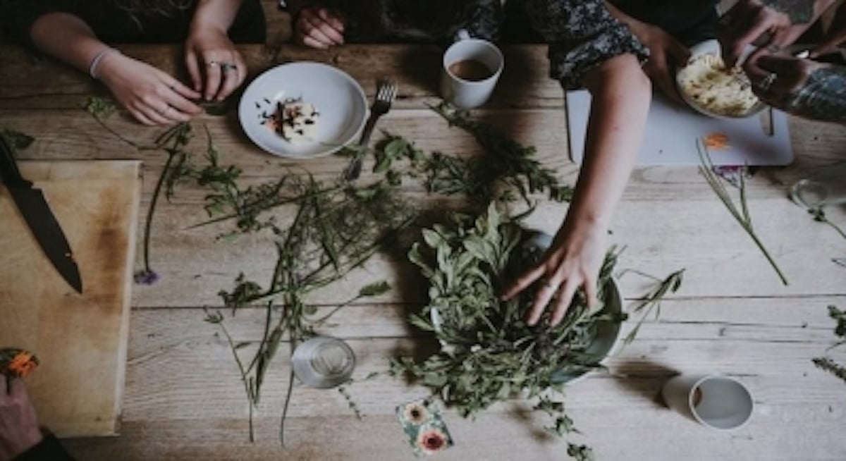 Adding herbs to your tea is the best thing you could do this monsoon