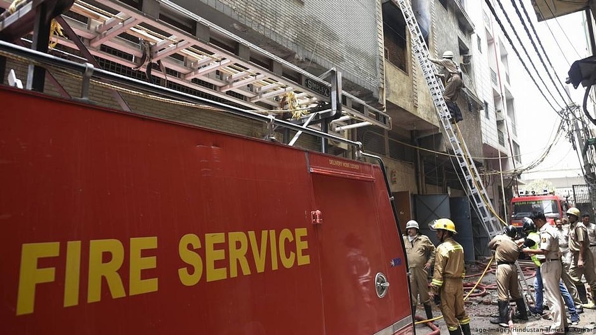 Fire at multi-storey building in Delhi, no casualties