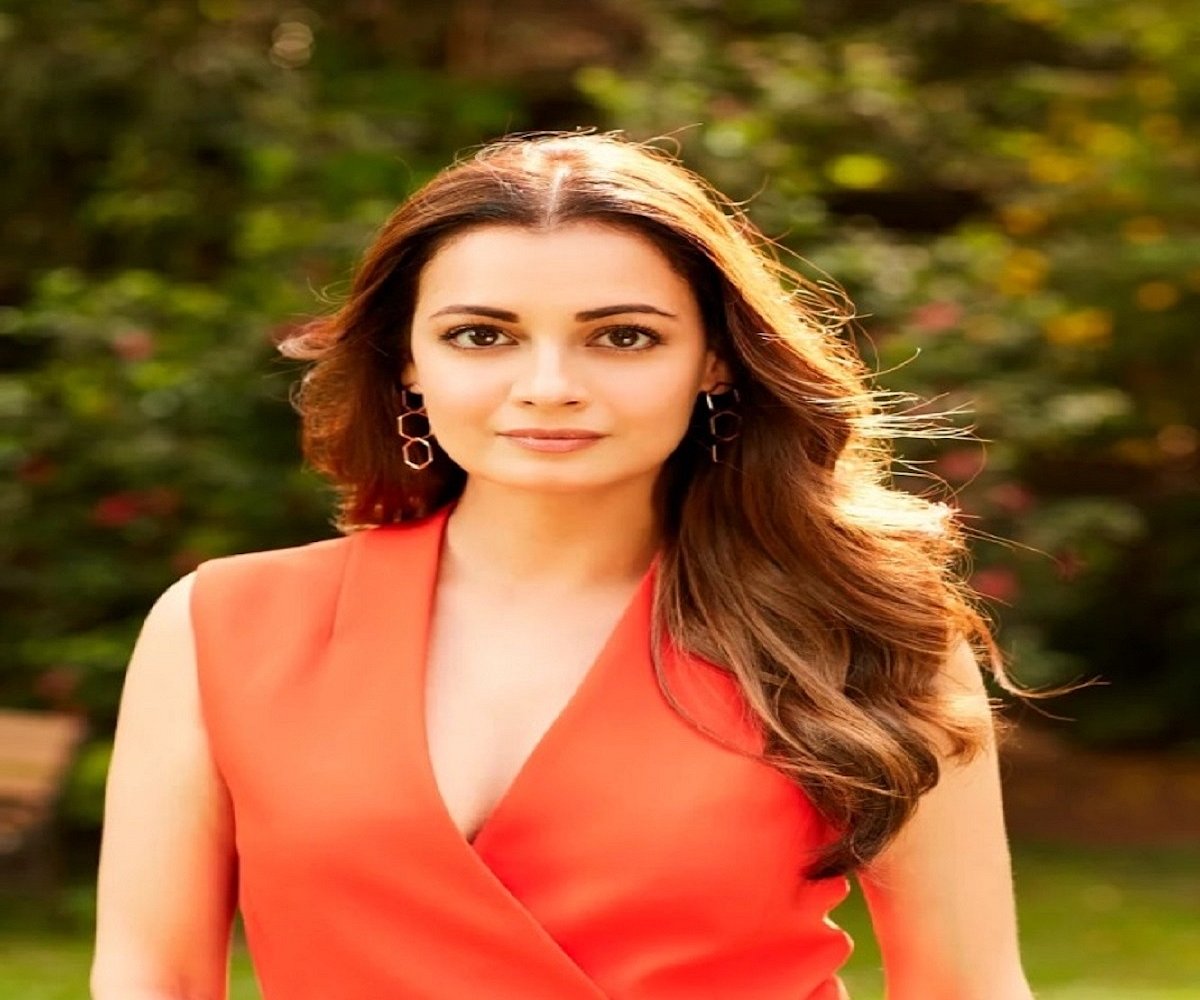 "It is time to switch to sustainable alternatives to plastic," says Dia Mirza