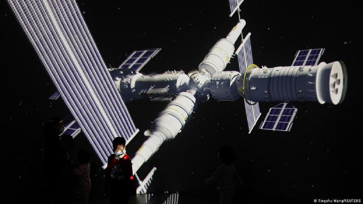 Chinese astronauts enter lab module after successfully docking with space station