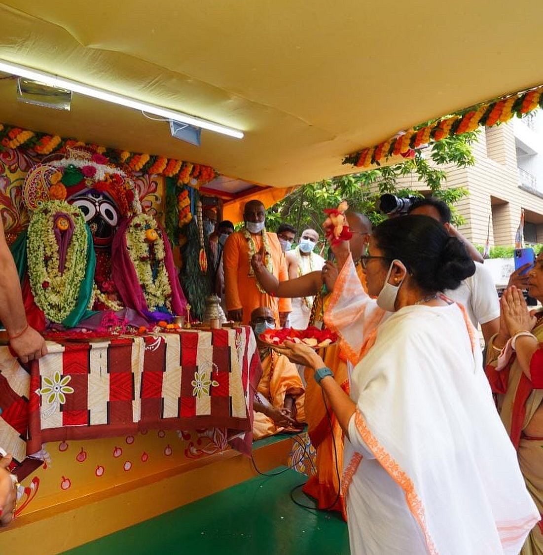 After 2-yr hiatus, Bengal celebrates Rath Yatra with usual fervour